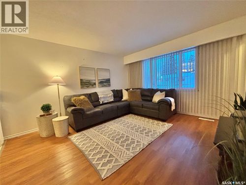 53 Bailey Dr, Yorkton, SK, S3N2J2 | Card Image