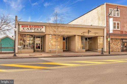 218 E High St, POTTSTOWN, PA, 19464-5536 | Card Image