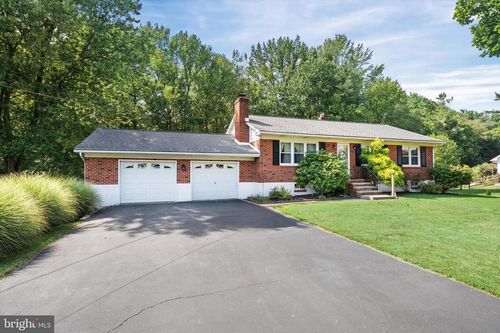 40 Lyric Dr, NEWARK, DE, 19702-4521 | Card Image