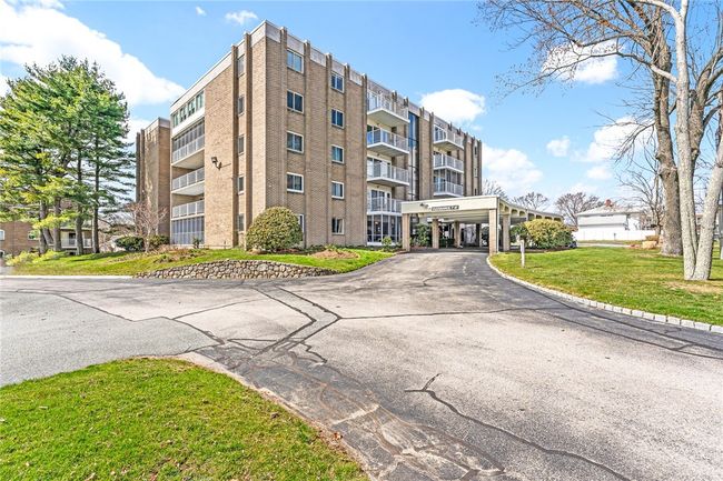 APT-405 - 200 Hoffman Ave, Condo with 2 bedrooms, 2 bathrooms and 2 parking in Cranston RI | Image 25