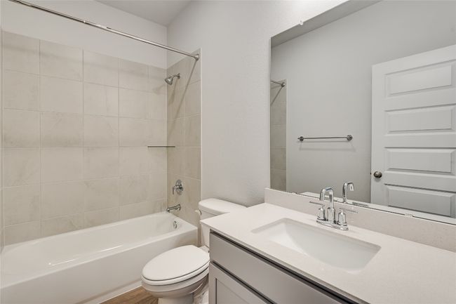 Secondary Bathroom | Image 11
