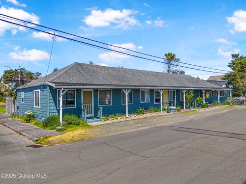 1560 S Downing St, Seaside, OR, 97138-5349 | Card Image