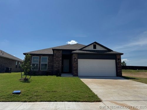 210 S 26th Street, Collinsville, OK, 74021 | Card Image