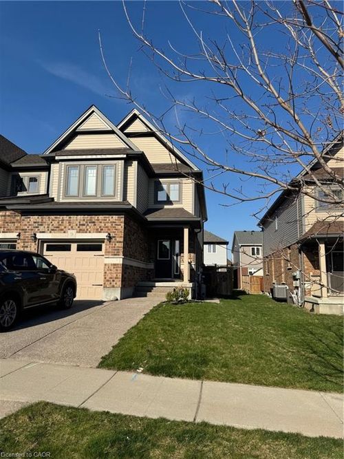 upper-9 Sandybay Ave, Kitchener, ON, N2A0H7 | Card Image