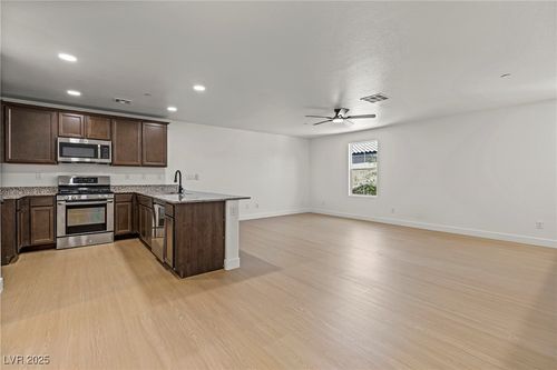 4626 Pencester St, Las Vegas, NV, 89115-3307 | Card Image