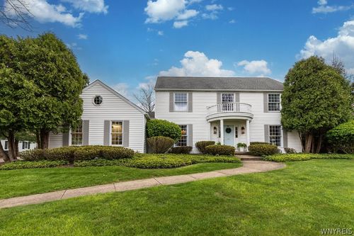 7 Fox Chapel Dr, Orchard Park, NY, 14127-3023 | Card Image