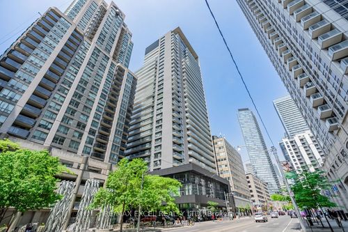 ph302-770 Bay St, Toronto, ON, M5G0A6 | Card Image