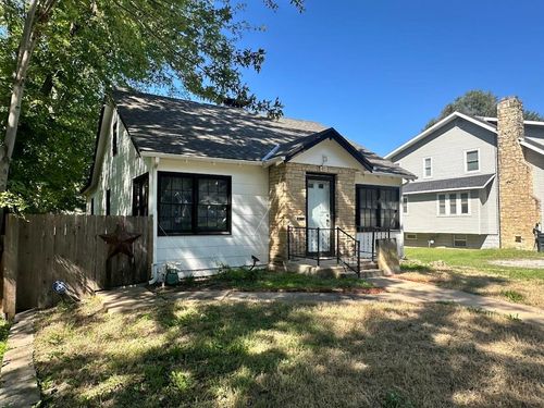 415 College St, Winfield, KS, 67156-2415 | Card Image