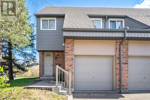 1-1 Tara Park Crescent, Brampton (Brampton North), ON, L6V3E4 | Card Image