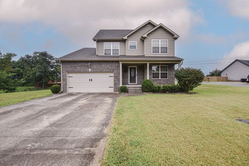 3561 Aurora Dr, Clarksville, TN, 37040-2552 | Card Image