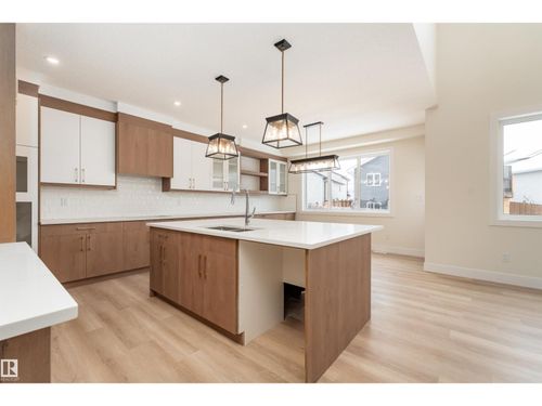 60 Landing Trails Dr, Gibbons, AB, T0A1N0 | Card Image