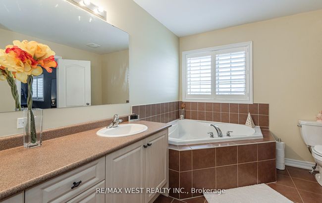 68 Waterville Way, House other with 5 bedrooms, 5 bathrooms and 2 parking in Caledon ON | Image 17