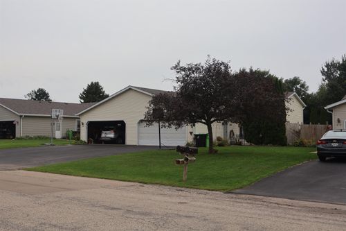 208-210 Eilbes Avenue, Beaver Dam, WI, 53916 | Card Image