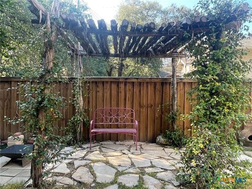 307 Quarry St, San Marcos, TX, 78666-4132 | Card Image
