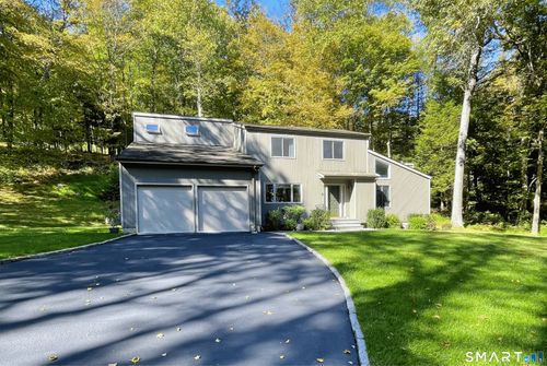 48 E Starrs Plain Rd, Danbury, CT, 06810-8319 | Card Image