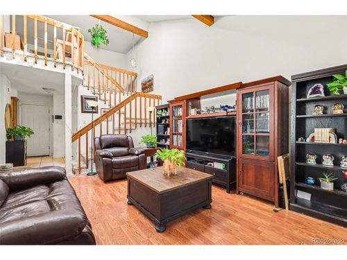 933 S Evanston Cir, Aurora, CO, 80012-3884 | Card Image