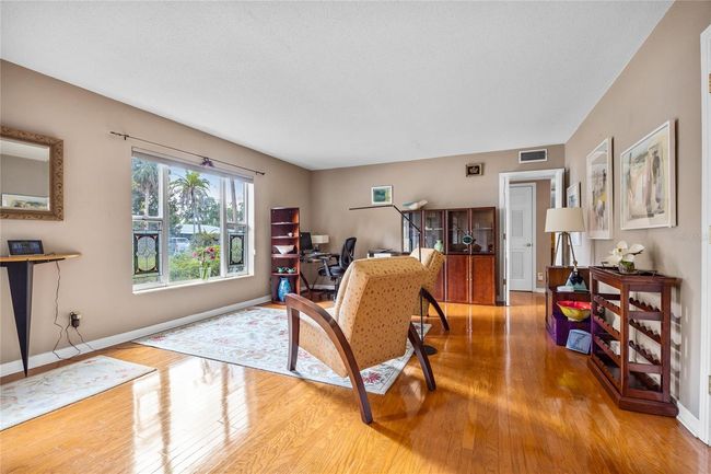 3107 S Emerson St, House other with 3 bedrooms, 2 bathrooms and null parking in TAMPA FL | Image 6