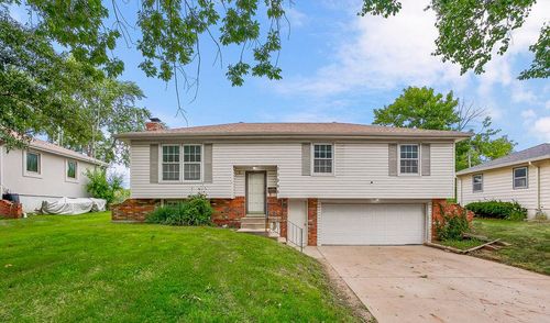 11204 W 51st Ter, Shawnee, KS, 66203-1502 | Card Image