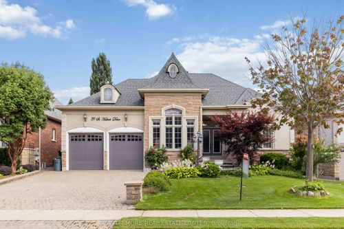 39 St Hubert Dr, Brampton, ON, L6P1W1 | Card Image