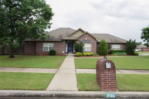 1506 N 19 Place, Broken Arrow, OK, 74012 | Card Image