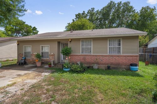 5507 Burgundy Dr, Austin, TX, 78724-3305 | Card Image