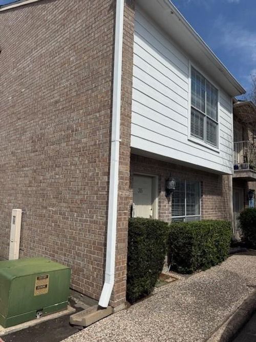 35-6111 Beverlyhill St, Houston, TX, 77057-6644 | Card Image
