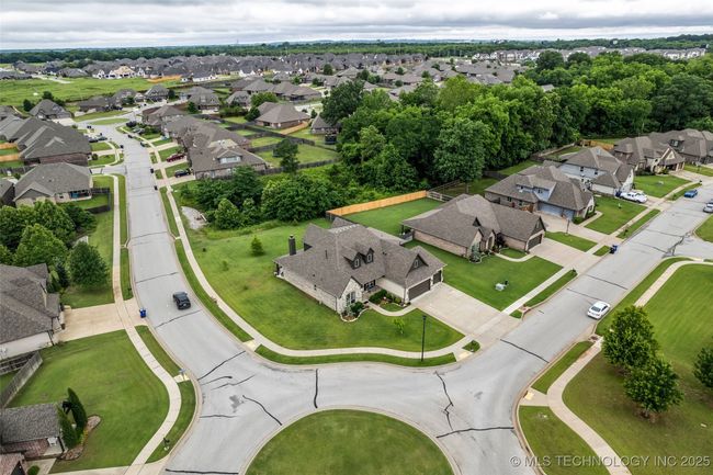 6808 S Chestnut Ave, House other with 4 bedrooms, 3 bathrooms and null parking in Broken Arrow OK | Image 56