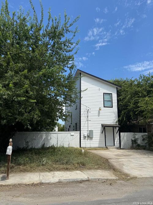 642 N San Gabriel Ave, San Antonio, TX, 78228-6120 | Card Image