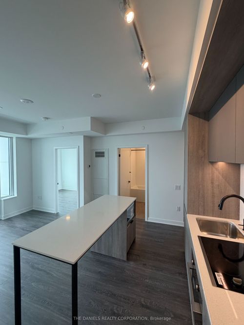 2409-2495 Eglinton Avenue W, Mississauga, ON, L5M2T2 | Card Image