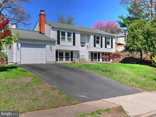1502 Hiddenbrook Dr, HERNDON, VA, 20170-2808 | Card Image