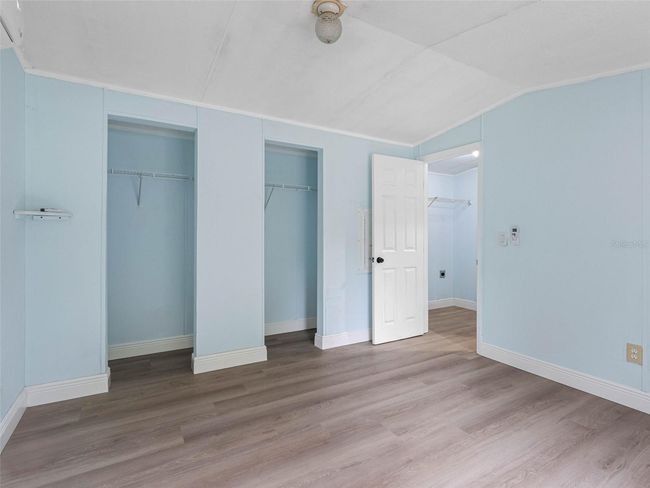 8714 N Meadowview Cir, House other with 2 bedrooms, 2 bathrooms and null parking in Tampa FL | Image 19