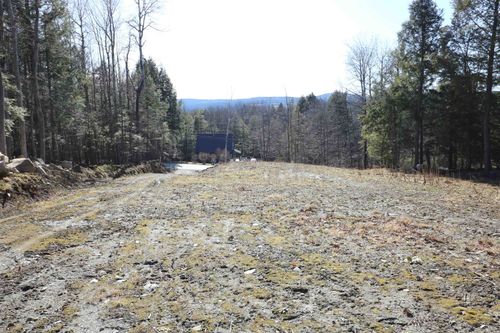241 Middle Rd, Graniteville, VT, 05654-8004 | Card Image