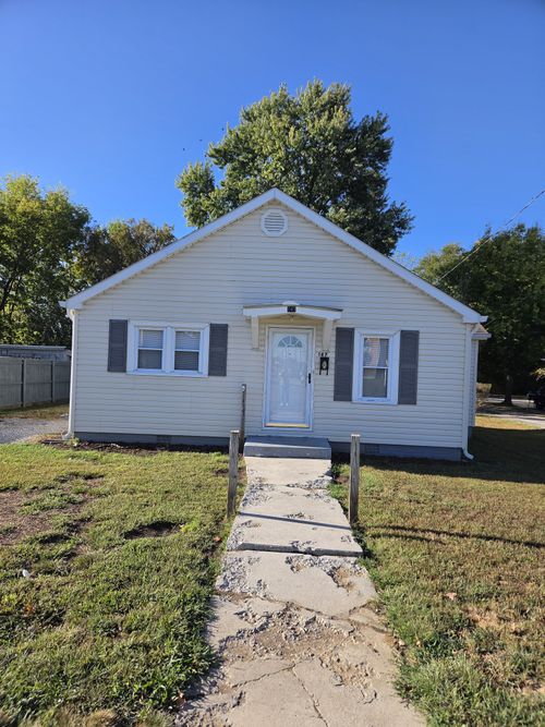 147 Means Ave, Hopkinsville, KY, 42240-2351 | Card Image