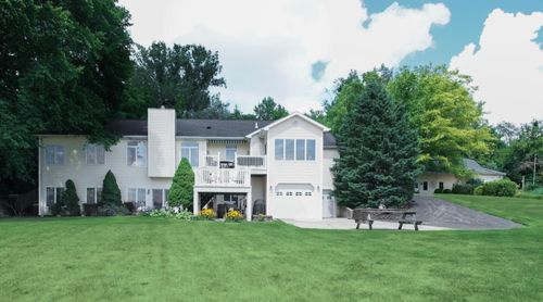 5310 Watson Rd, Eau Claire, MI, 49111-8413 | Card Image