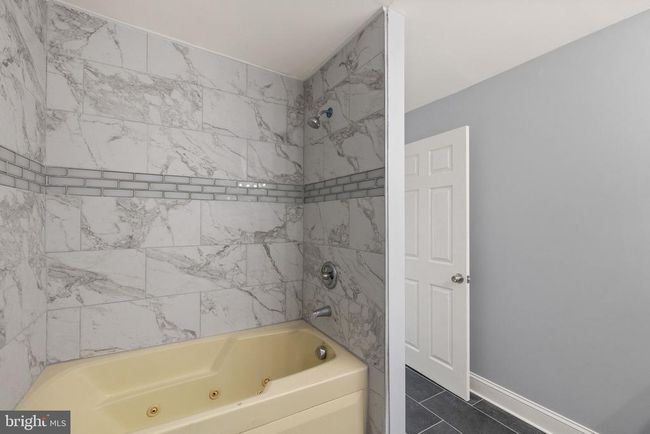 F-5 - 5211 Le Parc Dr, Condo with 2 bedrooms, 2 bathrooms and null parking in WILMINGTON DE | Image 22