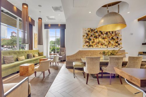 202-2323 N Houston St, Dallas, TX, 75219-7623 | Card Image