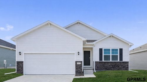 16513 Bondesson St, Bennington, NE, 68007-7505 | Card Image