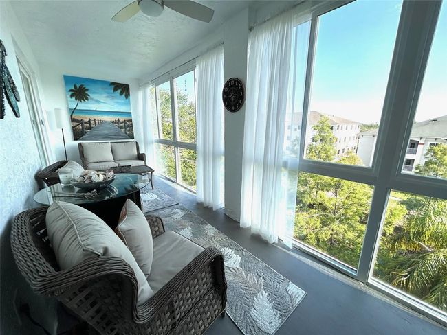 515 - 3272 Lake Bayshore Dr, Condo with 2 bedrooms, 2 bathrooms and null parking in BRADENTON FL | Image 4