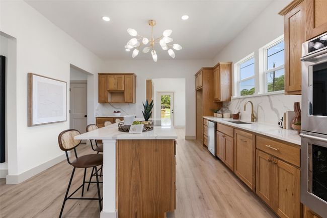 2201 Morrow Ave, House other with 5 bedrooms, 3 bathrooms and null parking in Waco TX | Image 6