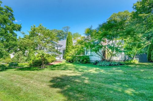 65 Sherburne Rd S, Lexington, MA, 02421-7060 | Card Image