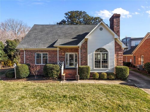 5 Northline Pl, Greensboro, NC, 27410-4843 | Card Image