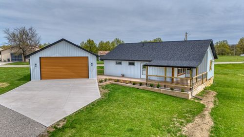 12241 Apache Dr, Moravia, IA, 52571-8998 | Card Image