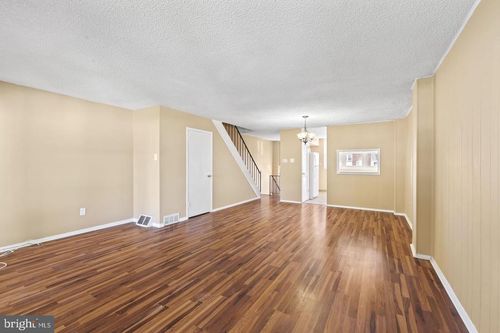 4274 Lawnside Rd, PHILADELPHIA, PA, 19154-2804 | Card Image