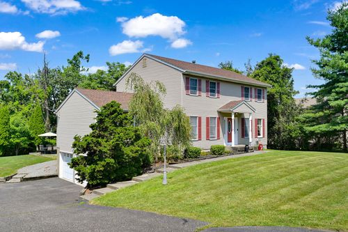 28 Brady Rd, Warwick, NY, 10990-3834 | Card Image