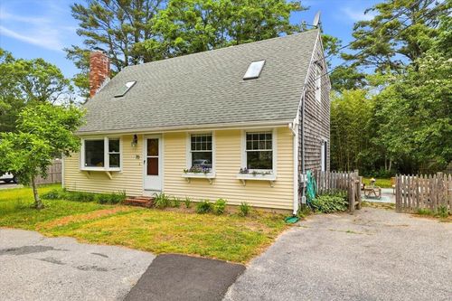 70 Quinaquisset Ave, Mashpee, MA, 02649-2908 | Card Image