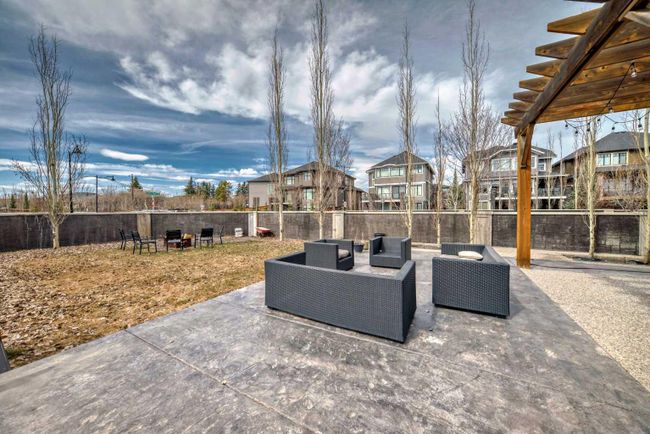 3 Aspen Summit View Sw, Home with 3 bedrooms, 2 bathrooms and 4 parking in Calgary AB | Image 37