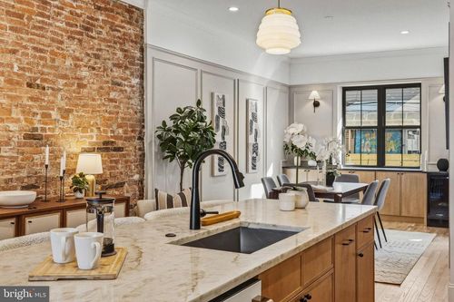 1635 S 5th St, PHILADELPHIA, PA, 19148-1208 | Card Image