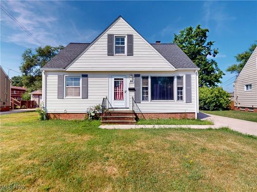 1666 Ridgeview Dr, Wickliffe, OH, 44092-1537 | Card Image