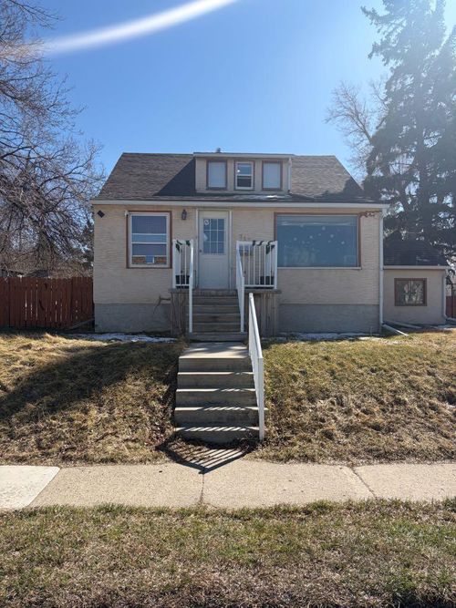 712 9 Ave S, Lethbridge, AB, T1J1T5 | Card Image