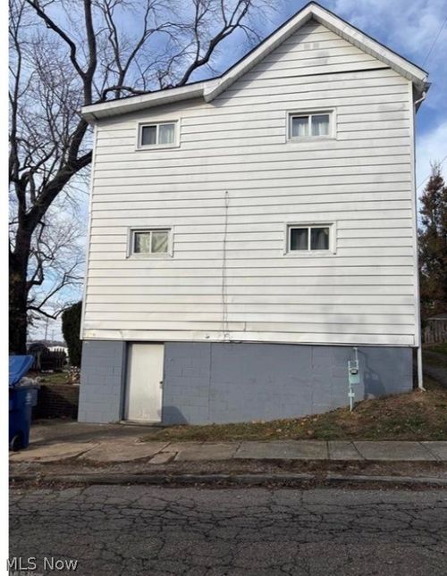 1109 Carlisle Ave, Cambridge, OH, 43725-2421 | Card Image